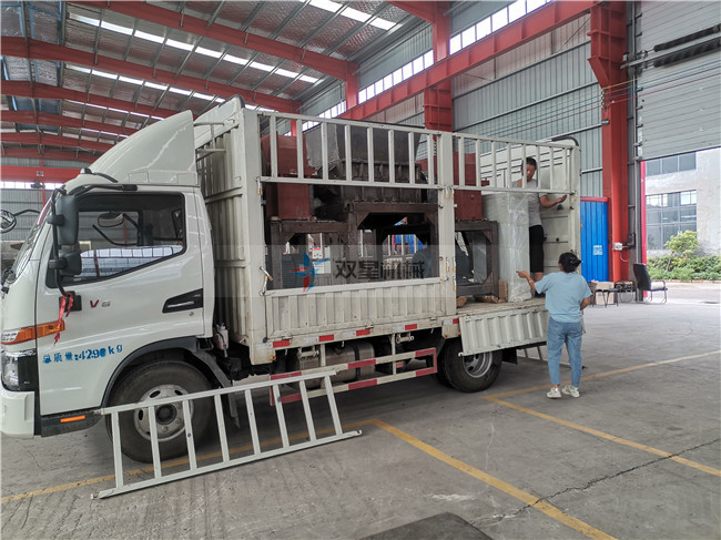 1000型<a href='http://www.scives.cn/ssxl/10.html' target='_blank'><span>金屬撕碎機</span></a>發(fā)貨發(fā)往河北