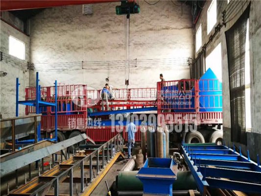 油漆桶破碎機(jī)今日卡車發(fā)貨到甘肅廠家裝車走起圖片