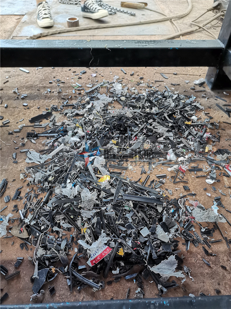 <a href='http://www.scives.cn/ptsb/1033.html' target='_blank'><span>渦電流分選機(jī)</span></a>|<a href='http://www.scives.cn/fenxuan/1731.html' target='_blank'><span>跳鋁機(jī)</span></a>|鐵鋁破碎分選效果