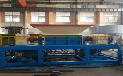 打開(kāi)大型<a href='http://www.scives.cn/ssxl/10.html' target='_blank'><span>金屬撕碎機(jī)</span></a>時(shí)應(yīng)注意些什么